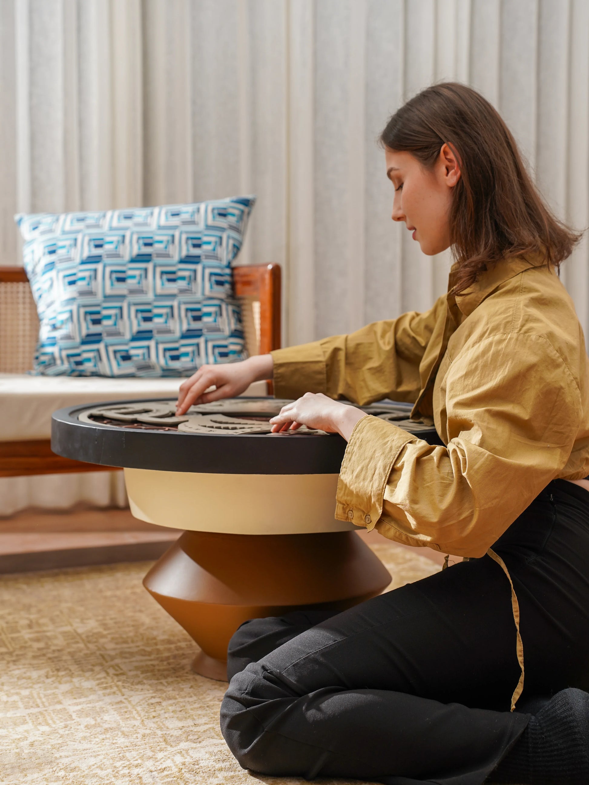 Aerodynamic Teakwood Coffee Table Terra Flight — 3D Sculptural Organic Furniture — Modern Floating-Effect Artisan Piece - velvet & grain