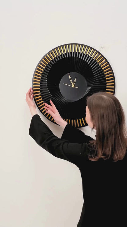 Kinetic 3D Radial Flux Wall Clock — Concentric Geometric Timepiece — Modern Op-Art Silent Art-Grade Composite Decor